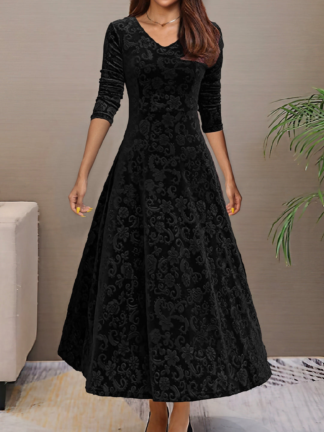 Vivienne | Holiday Velvet Maxi Dress